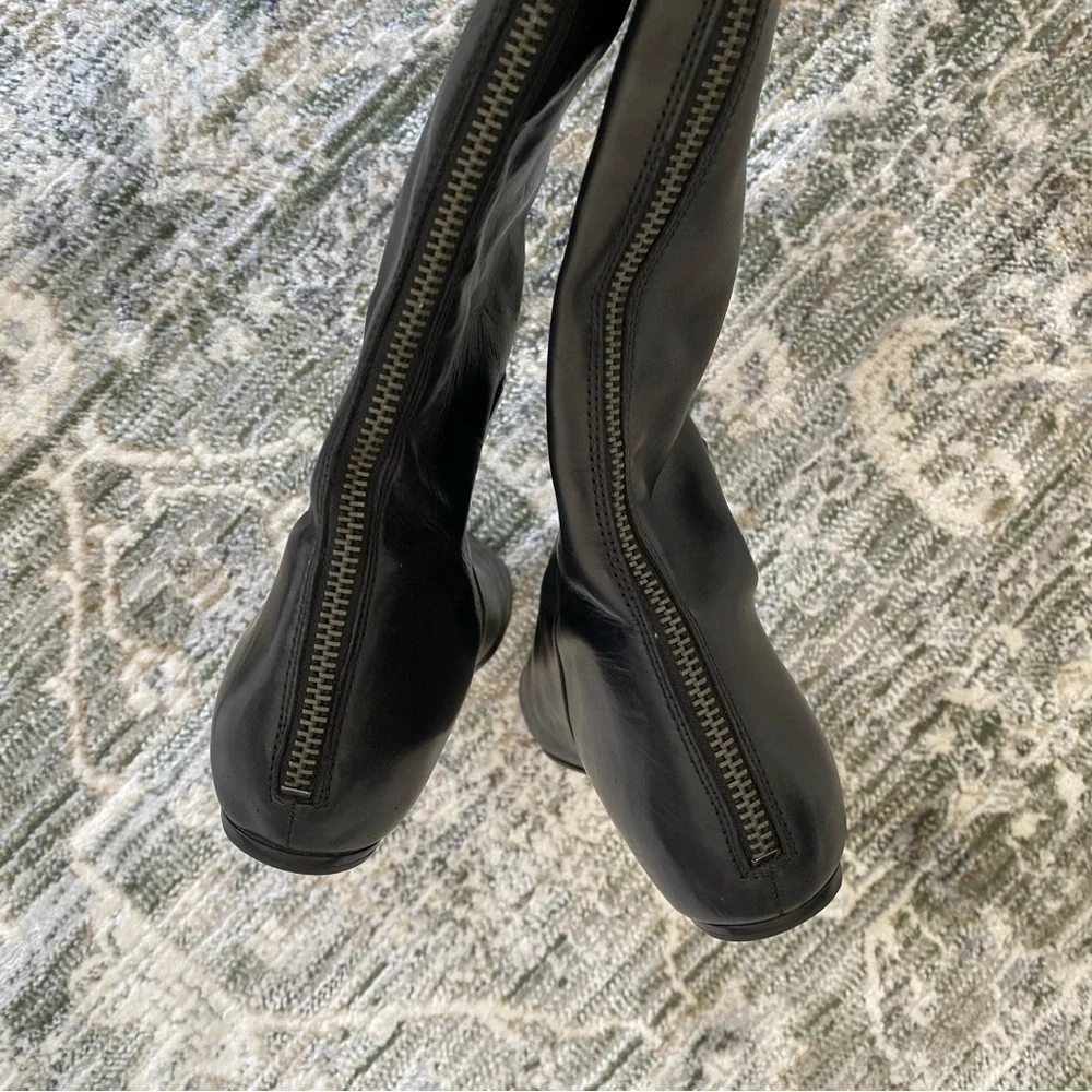 Vera Wang Lavender Larissa Over the Knee Tall Flat Black Leather Boots Size 8.5